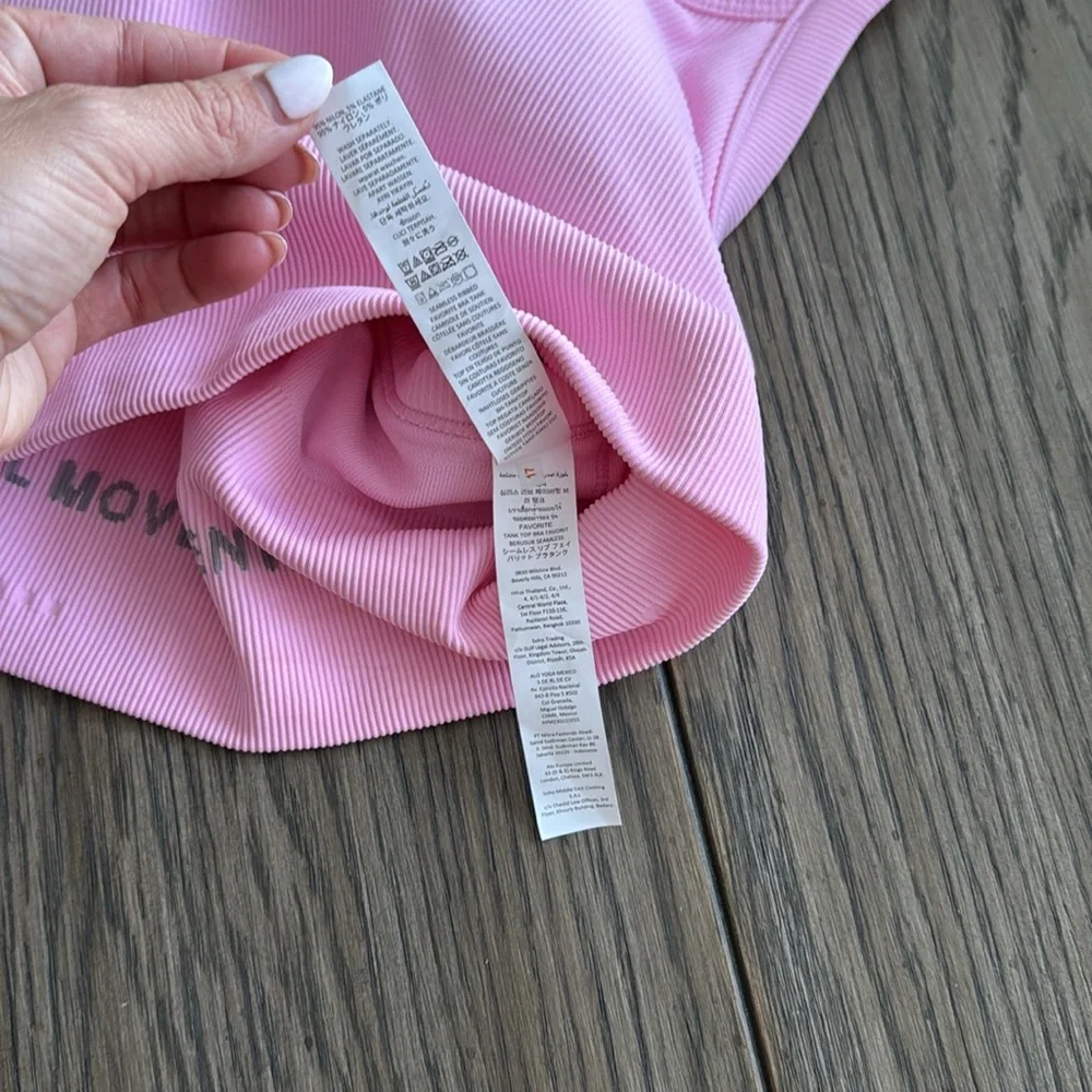 ALO Yoga Bubblegum Pink Ribbed Crop Tank - Picture 7 of 11